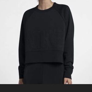 NIKE Versa Cropped Crew